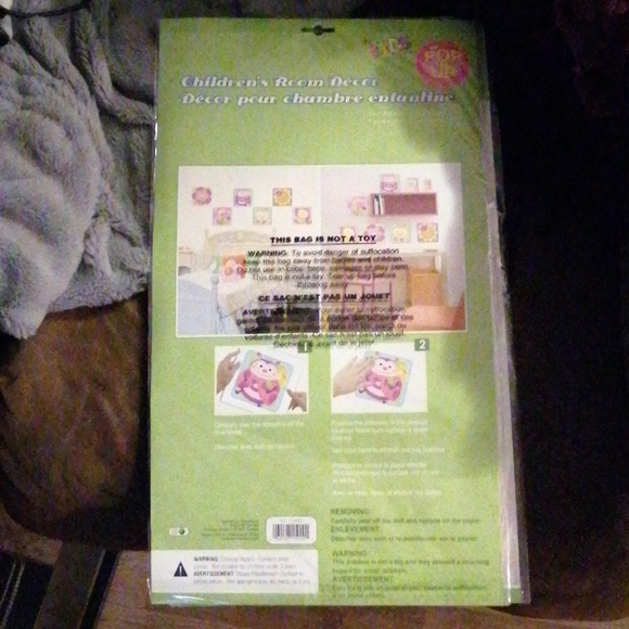 2$ Add On⭐ Cute bugs/flower children's room decor - Picture 2 of 2